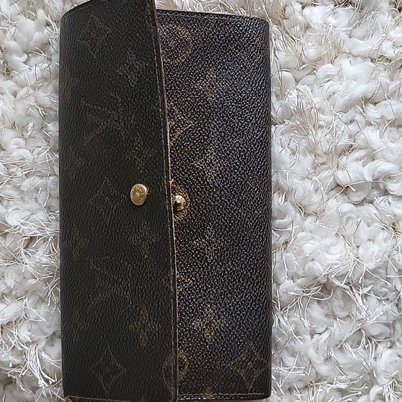 LV - Louis Vuitton Sarah Wallet - Picture 10 of 10
